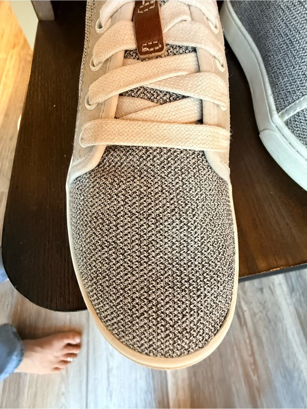 OluKai PEHUEA LI Lace-Up Sneakers Women's size 8.5